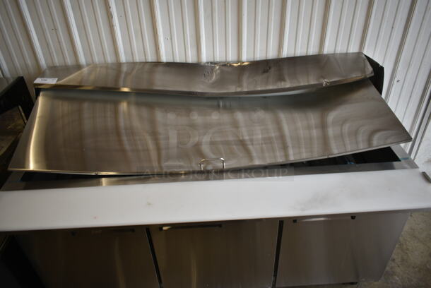 BRAND NEW SCRATCH AND DENT! 2023 Avantco 178APT71MHC Stainless Steel Commercial Sandwich Salad Prep Table Bain Marie Mega Top on Commercial Casters. 115 Volts, 1 Phase. Tested and Working! - Image 3 of 11