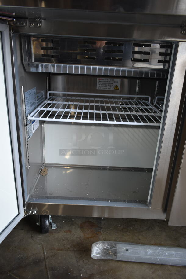 BRAND NEW SCRATCH AND DENT! 2023 Avantco 178APT71MHC Stainless Steel Commercial Sandwich Salad Prep Table Bain Marie Mega Top on Commercial Casters. 115 Volts, 1 Phase. Tested and Working! - Image 7 of 11