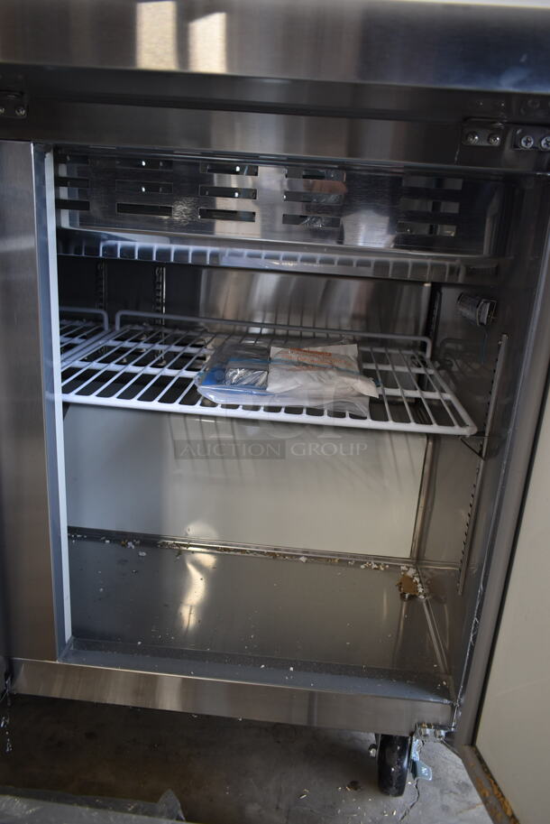 BRAND NEW SCRATCH AND DENT! 2023 Avantco 178APT71MHC Stainless Steel Commercial Sandwich Salad Prep Table Bain Marie Mega Top on Commercial Casters. 115 Volts, 1 Phase. Tested and Working! - Image 11 of 11