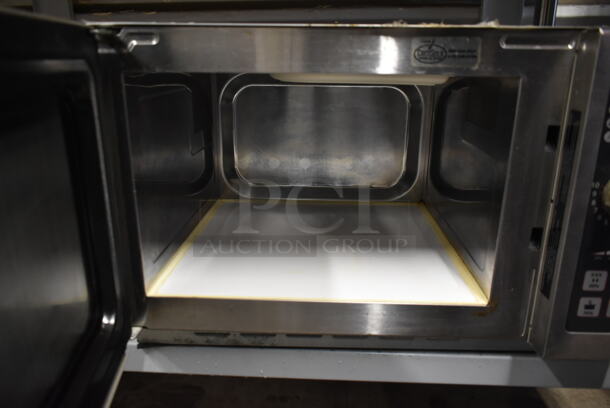 2016 Amana RCS10DSE Stainless Steel Commercial Countertop Microwave Oven. 120 Volts, 1 Phase. - Image 4 of 5