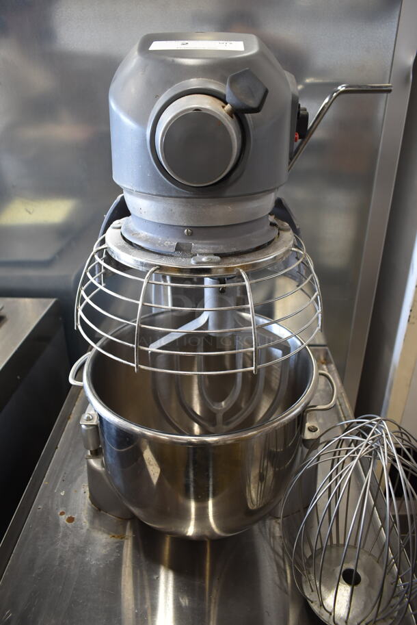 Hobart Legacy HL200 Metal Commercial Countertop 20 Quart Planetary Dough Mixer w/ Stainless Steel Mixing Bowl, Bowl Guard, Paddle and Whisk Attachments. 100-120 Volts, 1 Phase. Tested and Working! - Image 3 of 9
