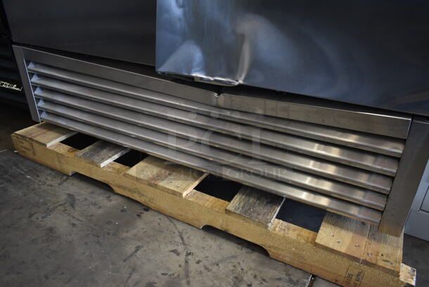 BRAND NEW SCRATCH AND DENT! 2023 True T-49F-HC ENERGY STAR Stainless Steel Commercial 2 Door Reach In Freezer w/ Poly Coated Racks. 115 Volts, 1 Phase. Tested and Working! - Image 5 of 10
