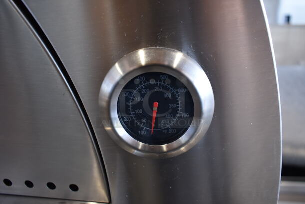 BRAND NEW SCRATCH AND DENT! Backyard Pro Stainless Steel Commercial Wood Fired Il Forno Pizza Oven on Stand w/ Commercial Casters. Tested and Working! - Image 8 of 9