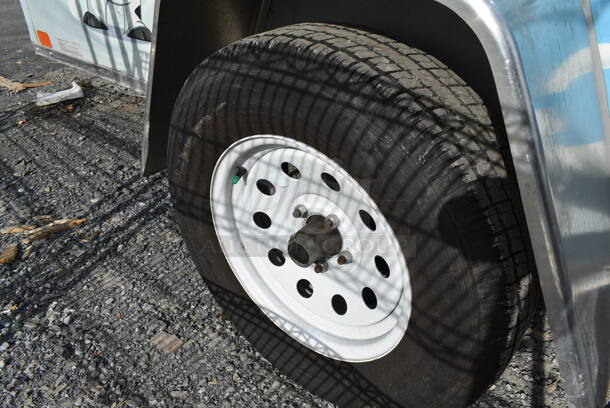 11.5' ROADWORTHY Metal Enclosed Trailer w/ Ramp. Opening Is 51.5" Wide and 55" High. Title In Hand. - Image 7 of 11