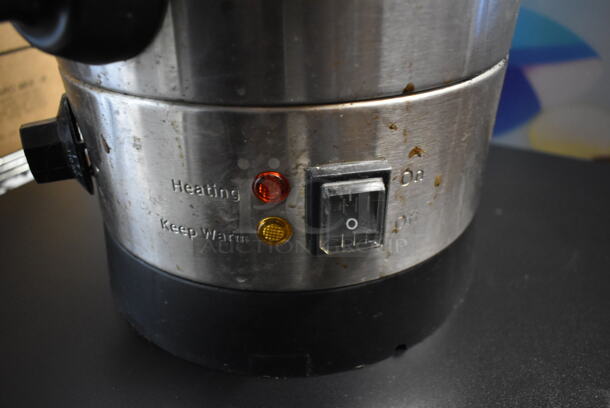 Avantco 177WB10L Stainless Steel Countertop 2.6 Gallon Water Boiler. 120 Volts, 1 Phase. - Image 2 of 6