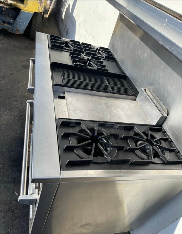 Commercial Dynasty 5 Burner Grill and Griddle 60 inch Gas Range  - Image 2 of 8
