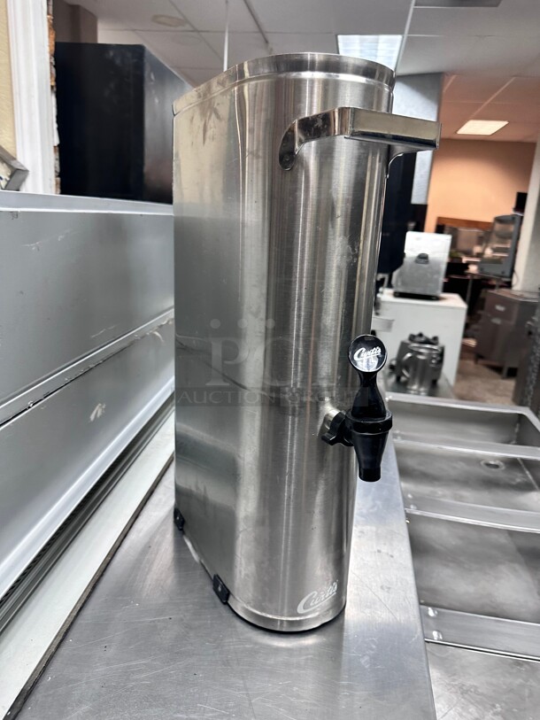 Curtis TCNL 3 1/2 gal Narrow Iced Tea Dispenser w/ Handles NSF - Image 3 of 8