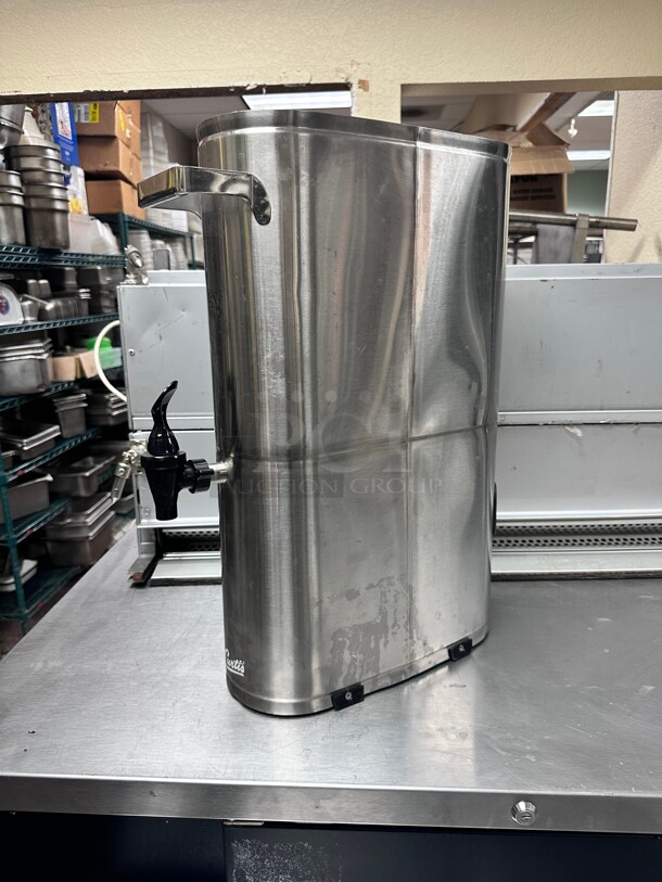 Curtis TCNL 3 1/2 gal Narrow Iced Tea Dispenser w/ Handles NSF - Image 6 of 8
