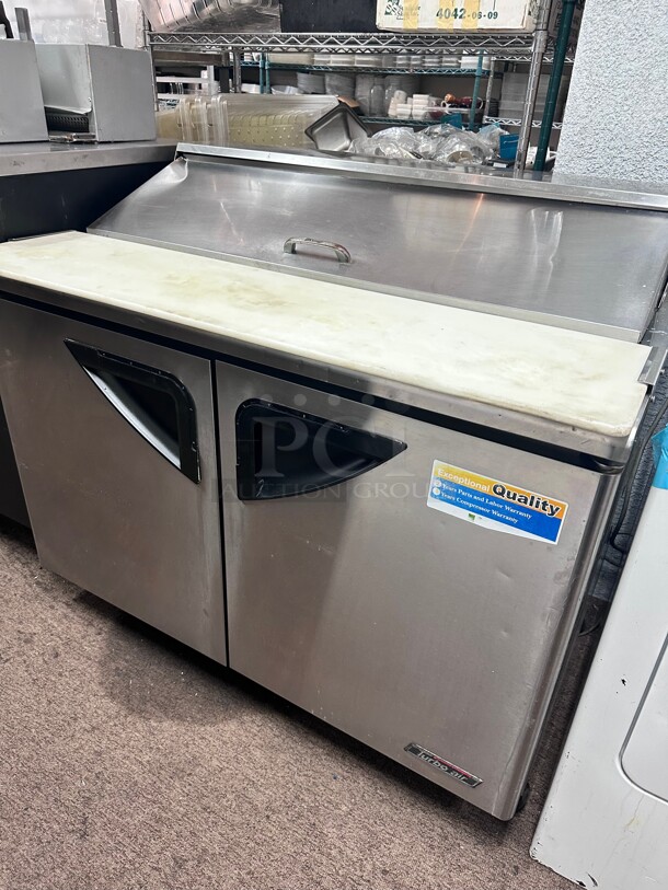 Late Model Turbo Air TST-48SD 48 inch Sandwich/Salad Prep Table w/ Refrigerated Base, 115v - Image 3 of 6