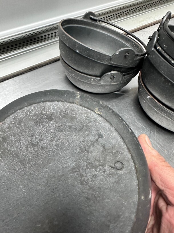 Elite Global Solutions 7 inch   Cast Iron Fry Pan w/ Handle  Black - Image 4 of 6