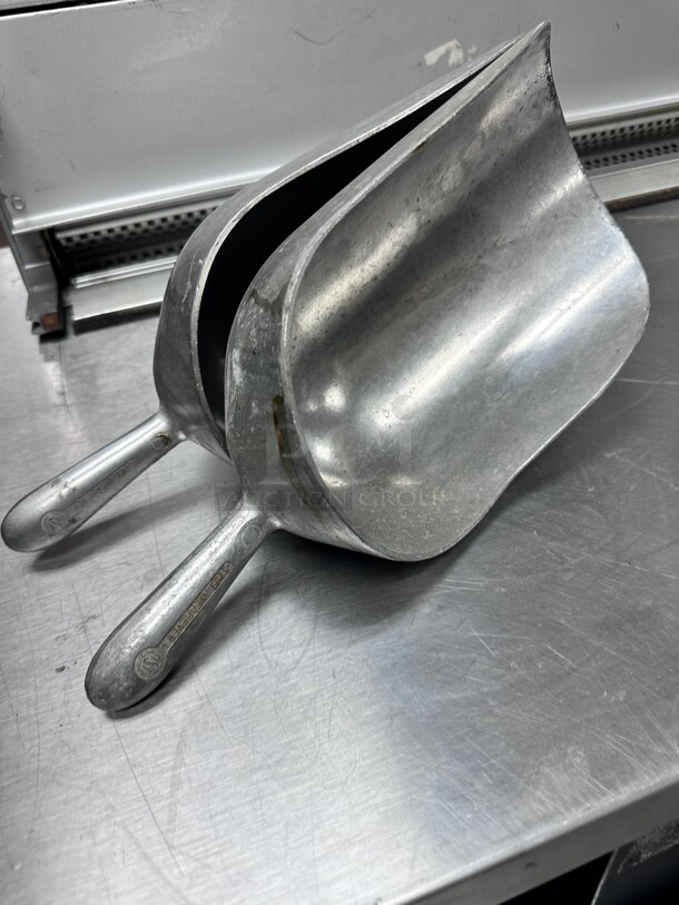 Wearever #5283 flour sugar ice food candy fruit general store Kitchen Scoop NSF - Image 1 of 8