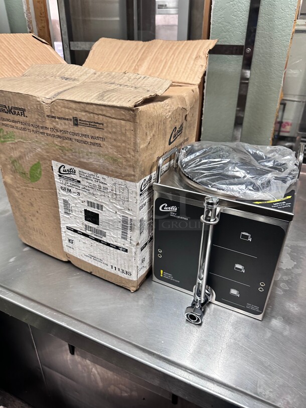 New Curtis GEM-3 1.5 Gallon Satellite Coffee Server - Image 6 of 6