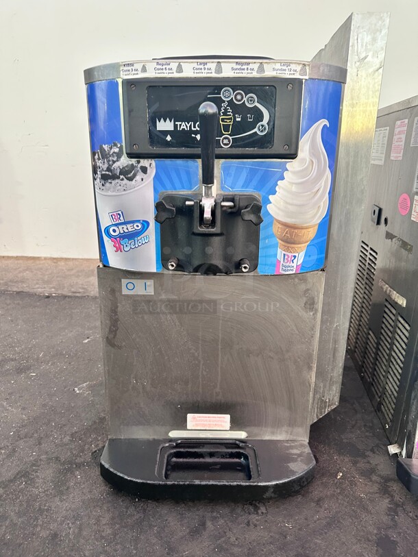 2008 TAYLOR C709-27 Soft Serve Frozen Yogurt ice Cream Machine Maker 220 Volt 1 Phase  - Image 2 of 8