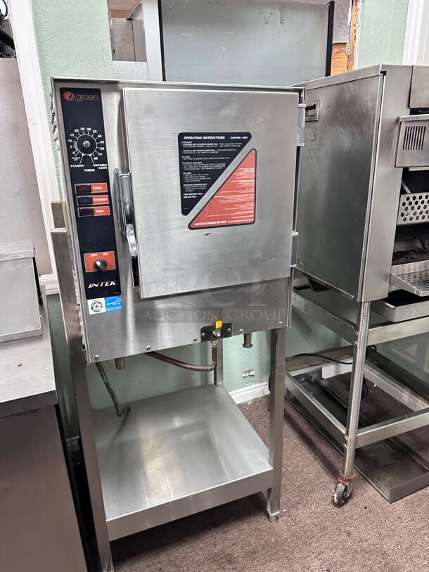 Late Model Groen XSG-5 Intek Gas Convection Steamer w/ 5 Pan Cap. & Reservoir Working  - Image 4 of 9
