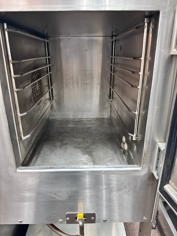 Late Model Groen XSG-5 Intek Gas Convection Steamer w/ 5 Pan Cap. & Reservoir Working  - Image 9 of 9