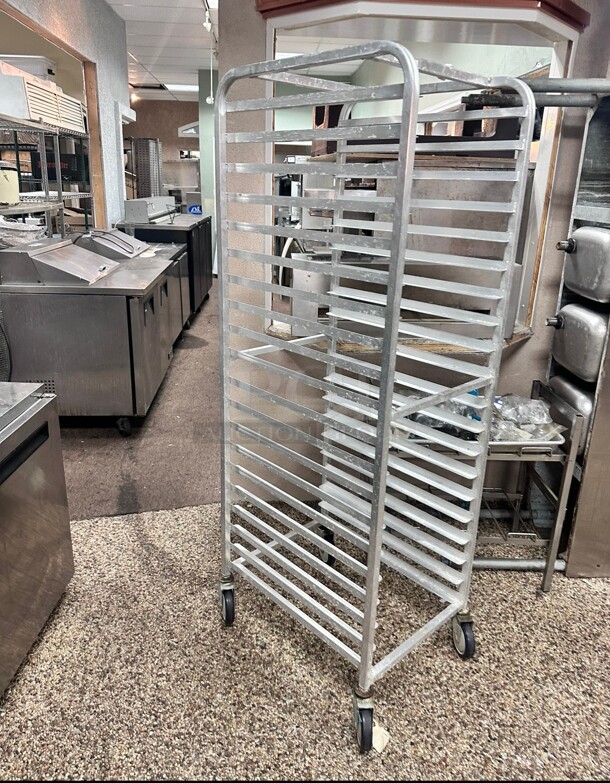 Commercial Standard All Welded Aluminum Pan Speed Rack Holds 20 Full Size Pan On casters - Image 2 of 4