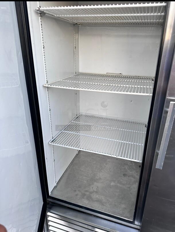 One Working True T-49-HC 54 inch Solid Door Reach-In Refrigerator 115 Volt - Image 7 of 7