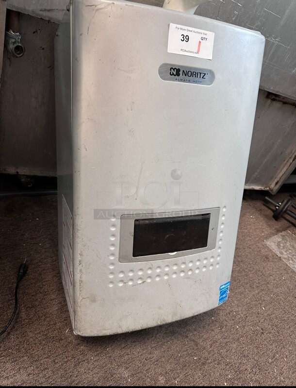 Noritz NRCP111-Dv-Ng 11.1 GPM 199900 BTU 120 Volt Commercial Natural Gas Working NSF  - Image 2 of 8