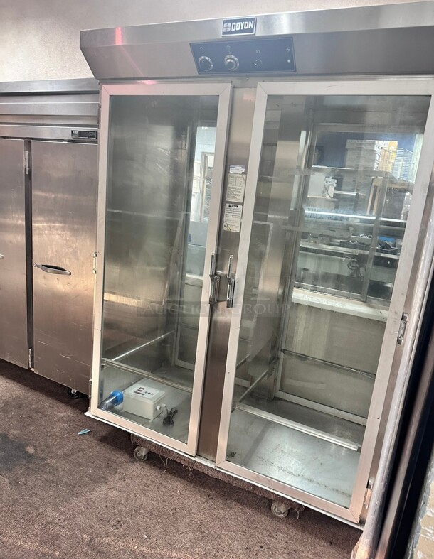 New Doyon E236R Roll-In Proofer For 2 Single Racks, 2 Sections, 120 220v/1ph Working  - Image 2 of 6