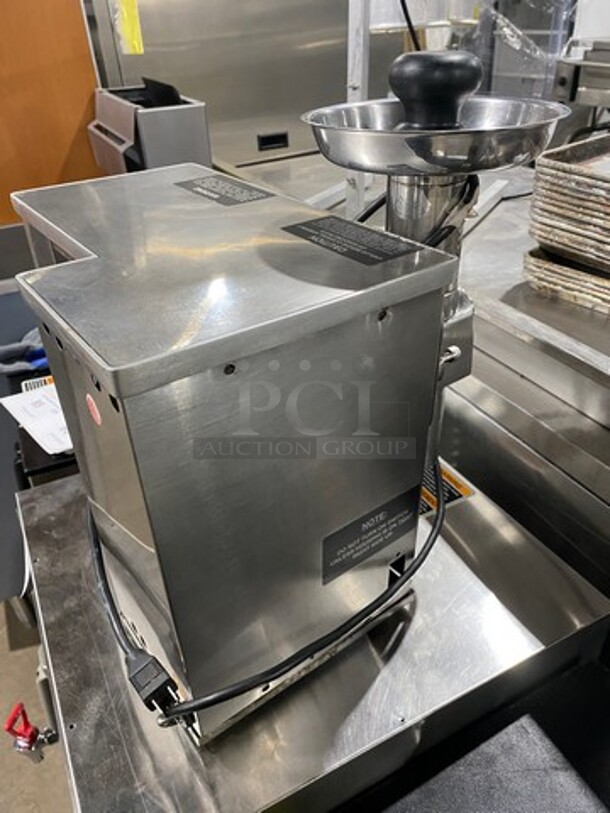 Norwalk Commercial Countertop Hydraulic Press Juicer! Stainless Steel! Model: 280SS SN: AL1869B 115/230/240V - Image 4 of 8