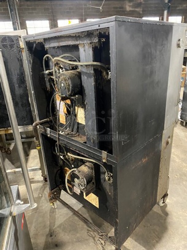 Blodgett Commercial Natural Gas Powered Double Deck Convection Oven! With View Through And Solid Doors! Metal Oven Racks! All Stainless Steel! On Casters! 2x Your Bid Makes One Unit! WORKING WHEN REMOVED! - Image 4 of 10