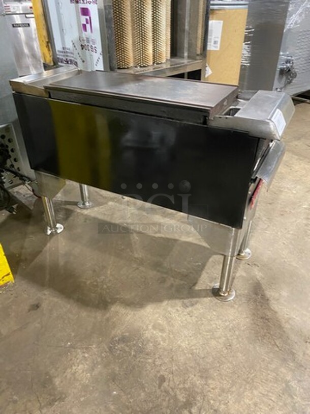 Vulcan Commercial Electric Powered Flat Top Griddle! All Stainless Steel! On Legs! Model: VTMX2 SN: 7572899 208V 1 Phase - Image 2 of 9