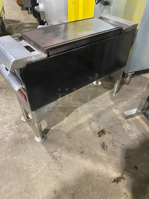Vulcan Commercial Electric Powered Flat Top Griddle! All Stainless Steel! On Legs! Model: VTMX2 SN: 7572899 208V 1 Phase - Image 3 of 9