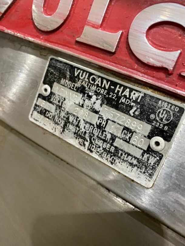 Vulcan Commercial Electric Powered Flat Top Griddle! All Stainless Steel! On Legs! Model: VTMX2 SN: 7572899 208V 1 Phase - Image 7 of 9