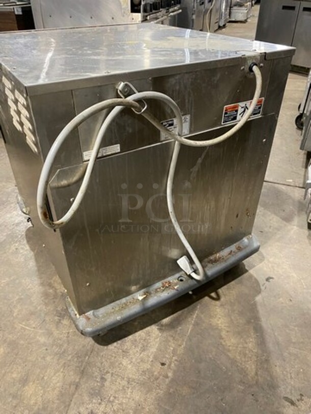2018 Metro Commercial Undercounter Heated Holding Cabinet! All Stainless Steel! On Casters! WORKING WHEN REMOVED! Model: C593LSFSU SN: C59E005633L 120V - Image 4 of 8