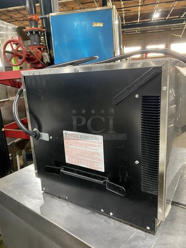 LATE MODEL! 2021 Amana Commercial Countertop Microwave Oven! All Stainless Steel! WORKING WHEN REMOVED! Model: RC30S2 SN: 2110120034 208/240V - Image 3 of 8