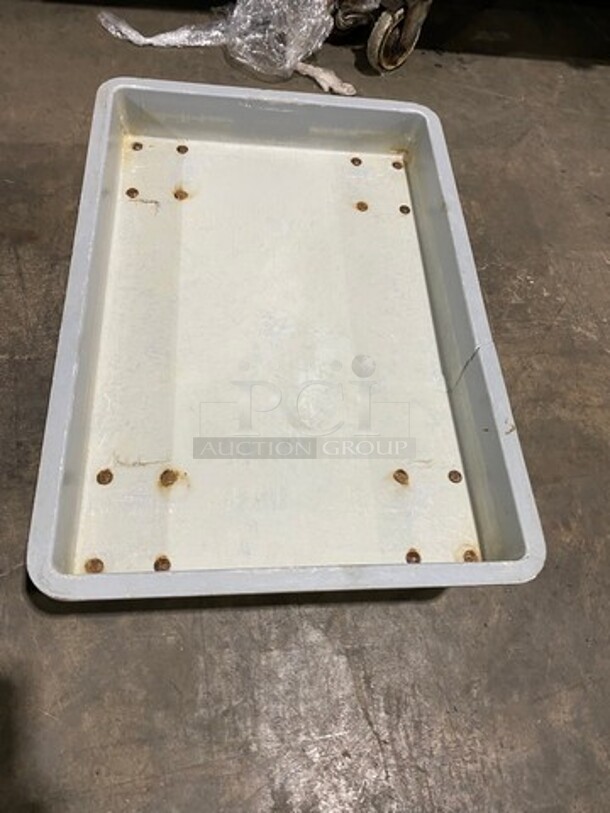 MFG Tray Commercial Fiberglass Dough Proofing Box Dolly! Model: 870108 2x Your Bid! - Image 3 of 5