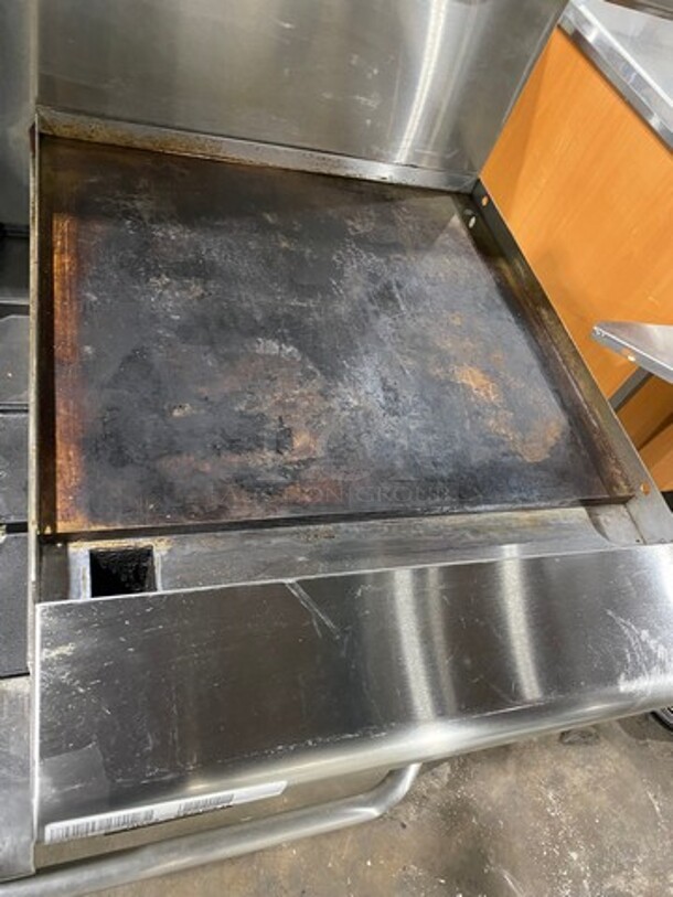 WOW! LIke New! Late Model! 2023 Asber Commercial Natural Gas Powered 6 Burner Stove With Right Side Flat Griddle! Griddle Has Side Splashes! With Raised Back Splash And Salamander Shelf! With 2 Oven Underneath! All Stainless Steel! On Casters! Model: AEMR2RG24B660HNG SN: 8102666523! Working When Removed! - Image 7 of 12