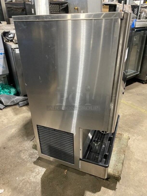 Hoshizaki Commercial Countertop Ice Maker/Dispenser And Water Dispenser! All Stainless Steel! Model: DCM500BAH SN: D04989F 115/120V 60HZ 1 Phase - Image 3 of 8