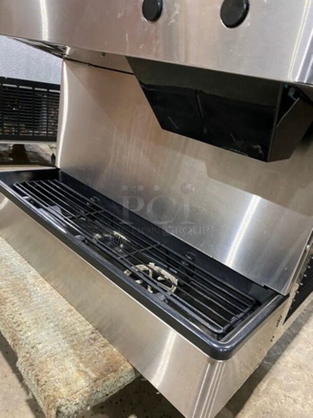 Hoshizaki Commercial Countertop Ice Maker/Dispenser And Water Dispenser! All Stainless Steel! Model: DCM500BAH SN: D04989F 115/120V 60HZ 1 Phase - Image 7 of 8