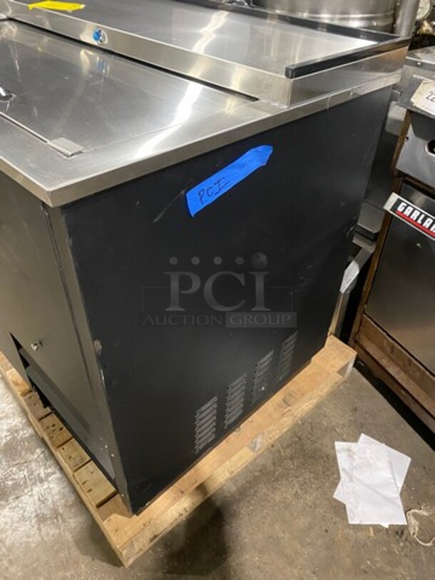 LATE MODEL! Avantco Commercial Bar Back Beer Bottle Cooler! With Sliding Stainless Steel Top Door! Model: 17BHBB36HC 115V 1 Phase! Working When Removed! - Image 3 of 9