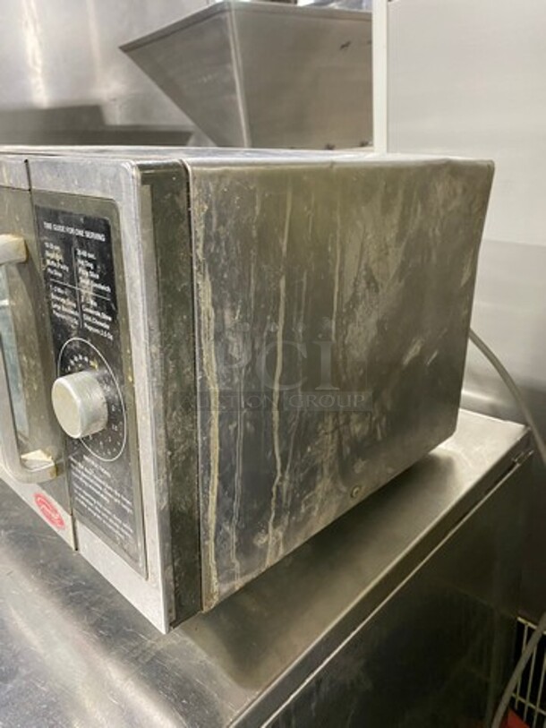 General Cooking Commercial Countertop Microwave Oven! Model: GEW1000D SN: 090000150400447 120V 1 Phase - Image 3 of 8
