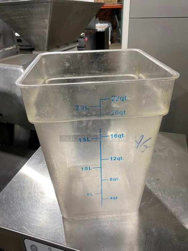 Winco Assorted Size Clear Poly Food Containers! 4x Your Bid! - Image 2 of 7