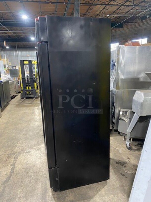 True Commercial Single Door Reach In Refrigerator Merchandiser! With View Through Door! Model: GDM26 SN: 2098506 115V 60HZ 1 Phase - Image 2 of 8