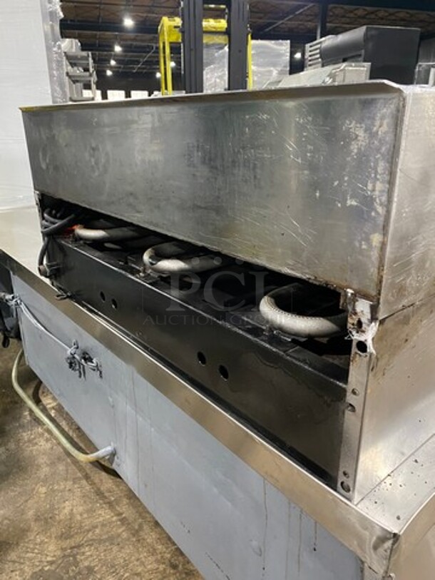 Lang Commercial Countertop Natural Gas Powered Flat Top Griddle! With Back And Side Splashes! All Stainless Steel! SELECTRONIC SERIES! Model: 236SCNATSH SN: GT236121SH0006 - Image 4 of 10