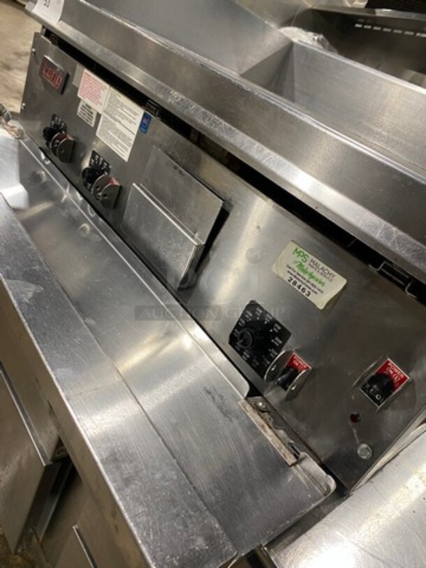 Lang Commercial Countertop Natural Gas Powered Flat Top Griddle! With Back And Side Splashes! All Stainless Steel! SELECTRONIC SERIES! Model: 236SCNATSH SN: GT236121SH0006 - Image 6 of 10