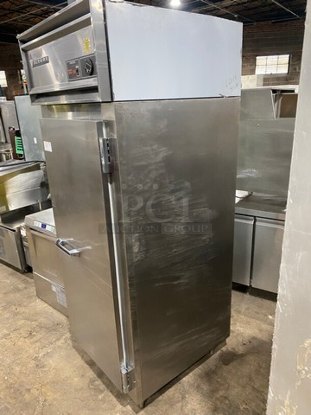 Victory Commercial Single Door Reach In Freezer! All Stainless Steel! On Legs! - Image 3 of 9