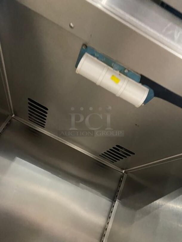 Victory Commercial Single Door Reach In Freezer! All Stainless Steel! On Legs! - Image 6 of 9