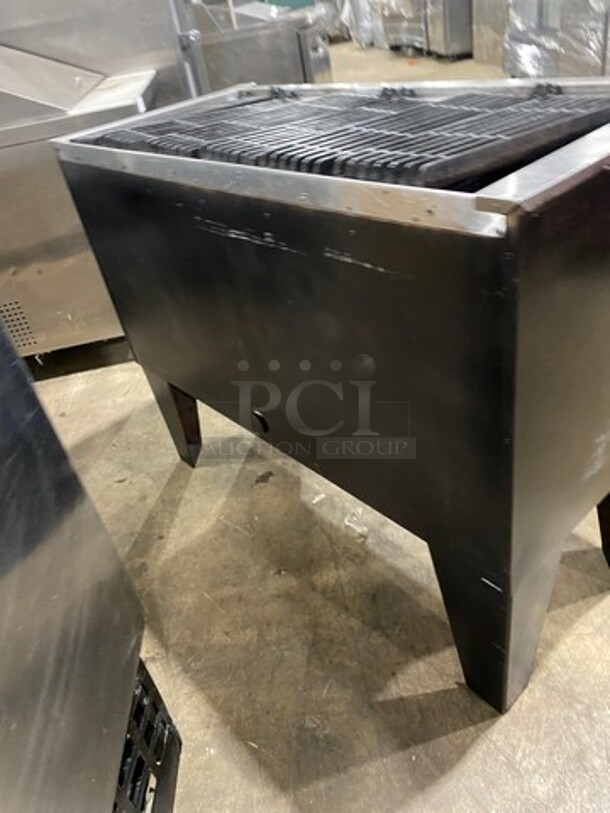 Bakers Pride Commercial Gas Powered Char Broiler Grill! All Stainless Steel! On Legs! - Image 4 of 7