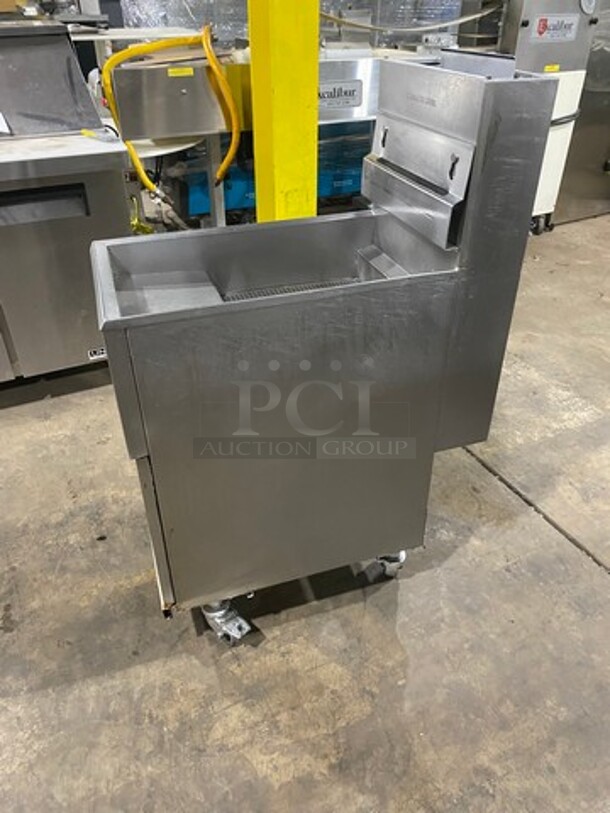Pitco Commercial Natural Gas Powered Deep Fat Fryer! With Backsplash! All Stainless Steel! On Casters! Model: 40C SN: G12CA007664 - Image 2 of 10