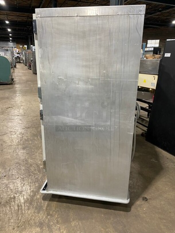 Metro Commercial Heated Holding Cabinet/ Food Warmer! All Stainless Steel! On Casters! Model: CC5953A 120V - Image 3 of 9