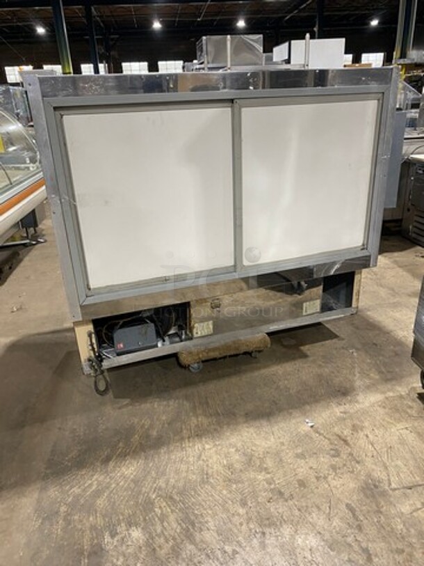 Marc Commercial Refrigerated Deli/Bakery Display Case! With Curved Front Glass! With Sliding Rear Access Doors! - Image 3 of 9