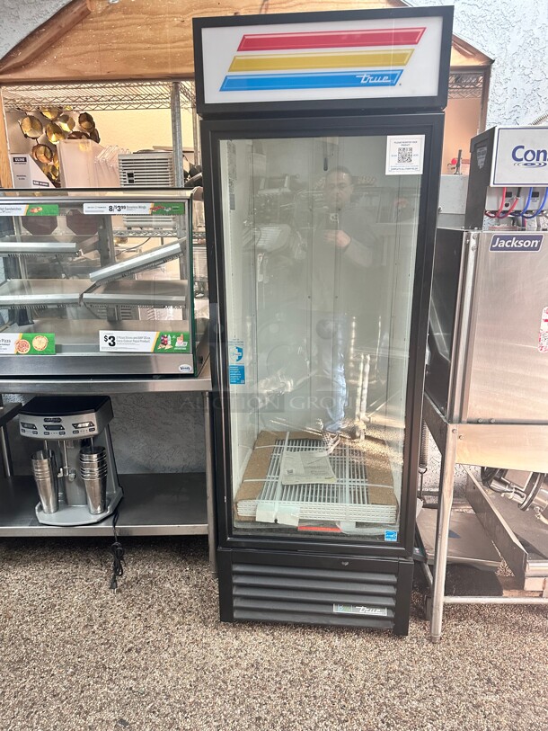 New True GDM-23-HC 27 inch One Section Glass Door Merchandiser, (1) Left Hinged Door, Black, 115v working - Image 2 of 6