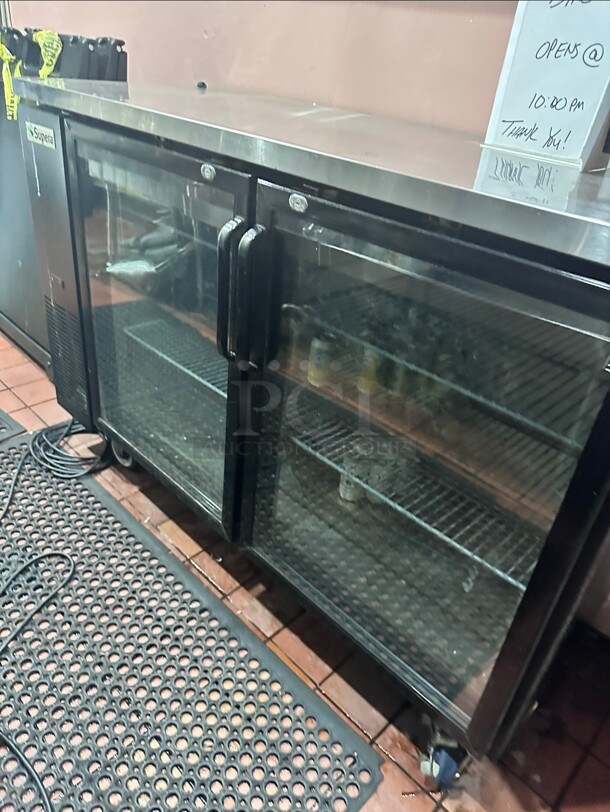 Late Model Supera True 60 inch Bar Refrigerator - 2 Swinging Glass Doors, Black, 115v Working - Image 4 of 6