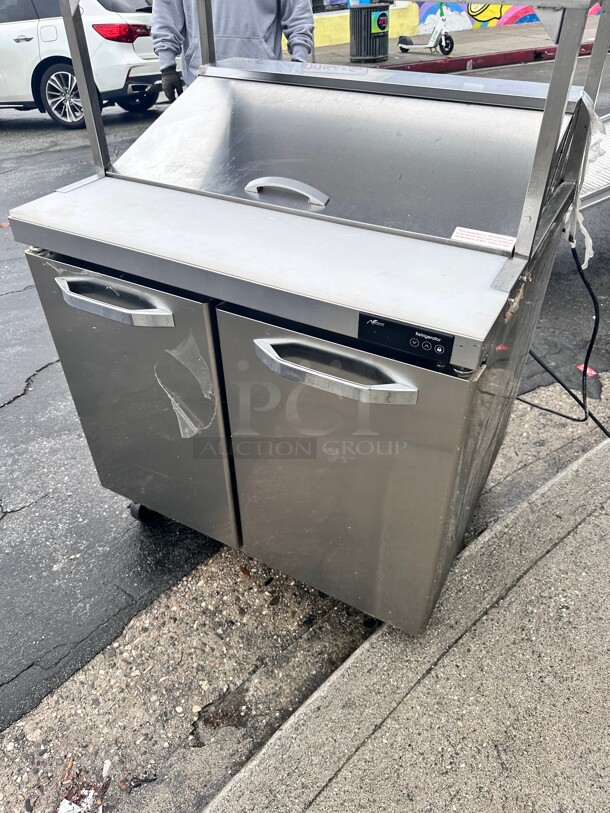 Late Model Blue Air BLPT36-HC 2 Doors All Stainless Prep. Table 36 inch Widen115 Volt Working - Image 5 of 5