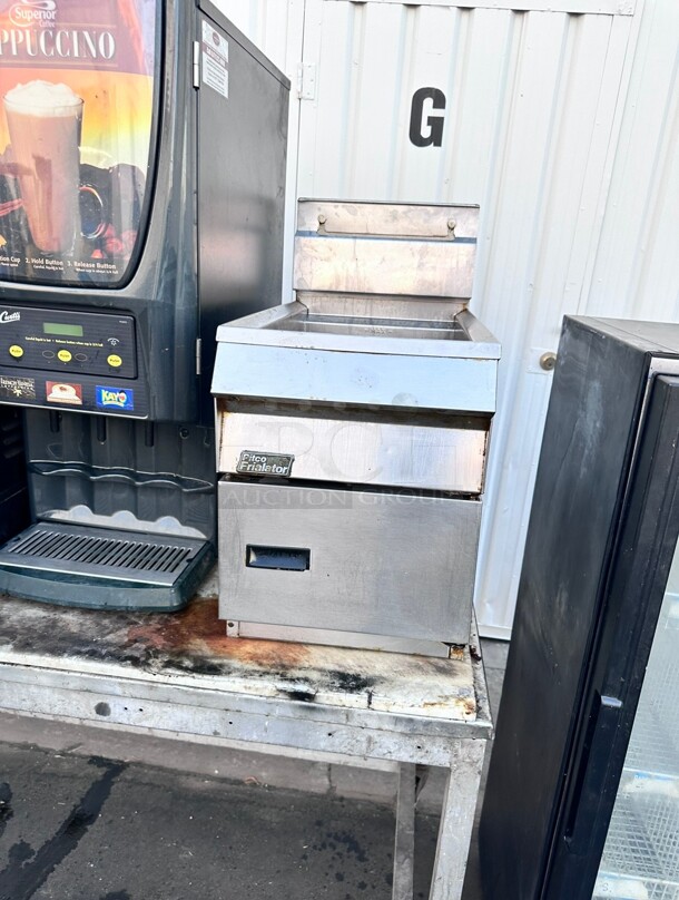 Working Pitco SGC-S Countertop Gas Fryer - (1) 35 lb Vat, Natural Gas  - Image 5 of 6
